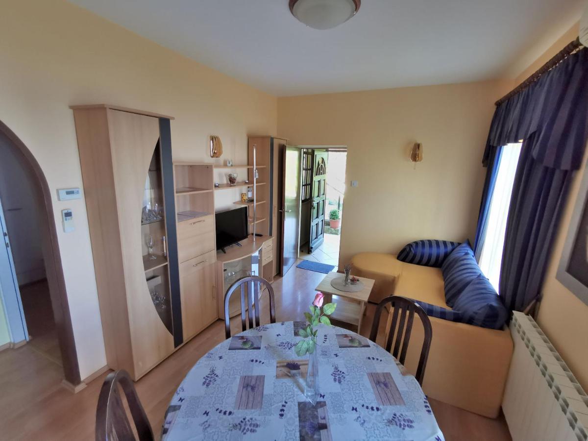 Apartment Delost لوفغان المظهر الخارجي الصورة