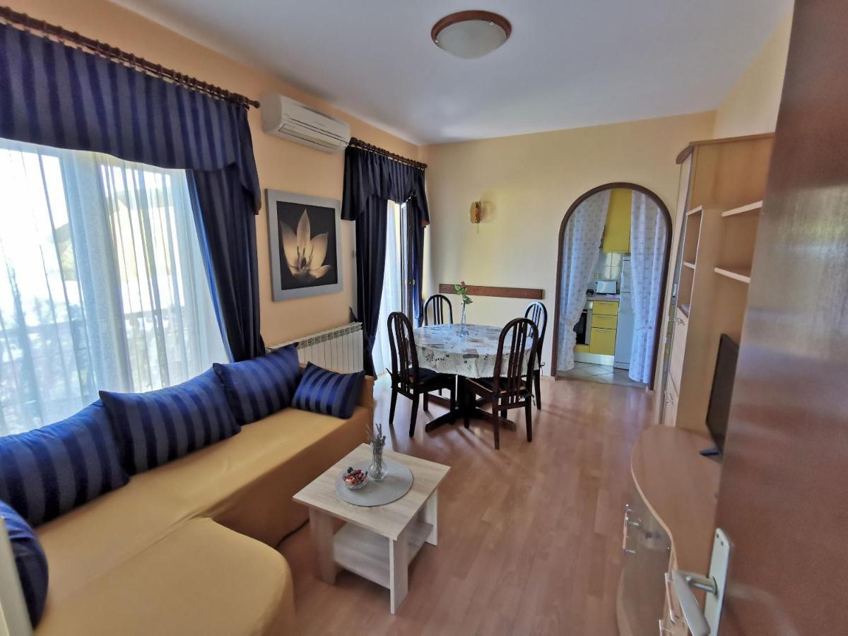 Apartment Delost لوفغان المظهر الخارجي الصورة